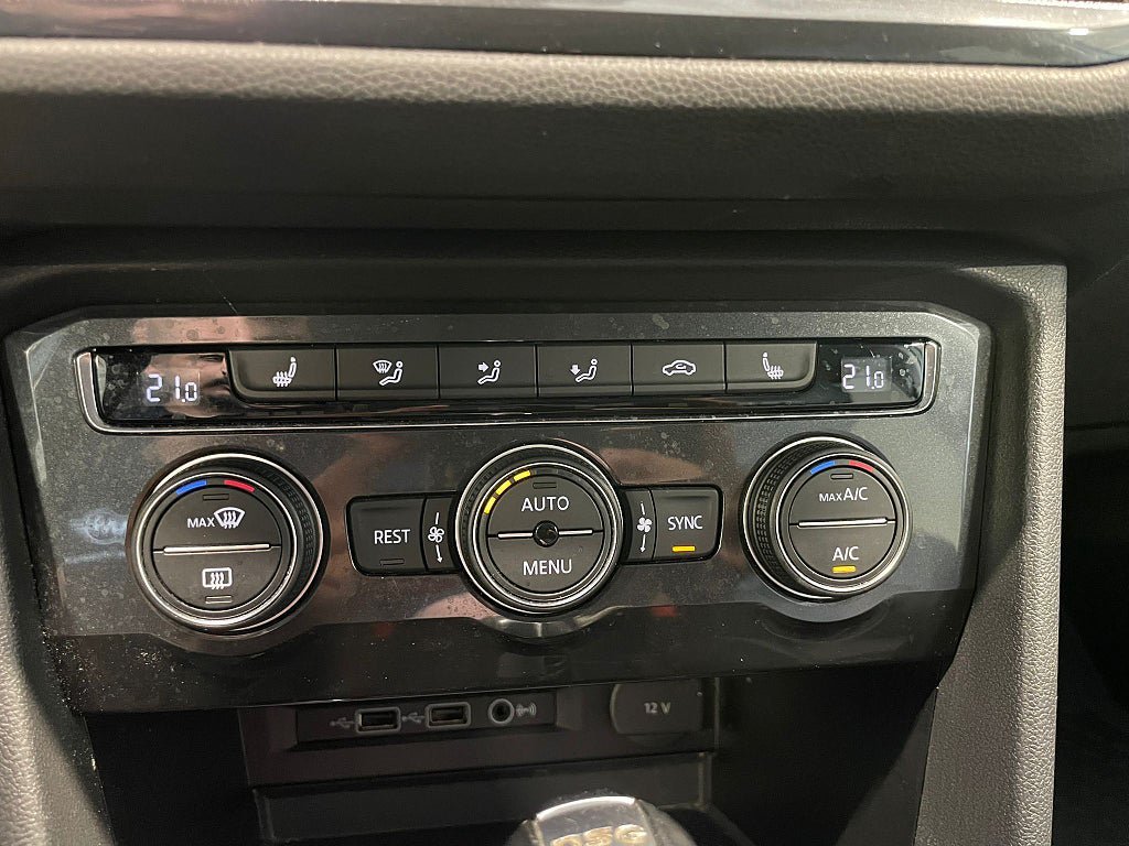 Vehicle Image 29