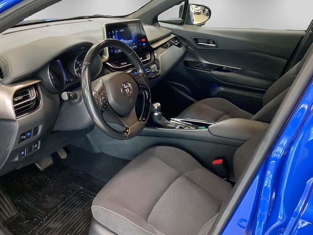 Vehicle Image 8