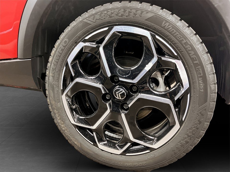 Vehicle Image 14