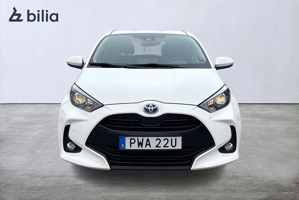 Vehicle Image 6