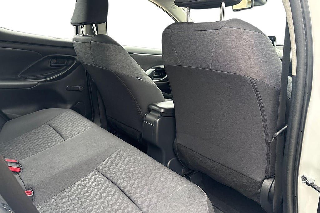 Vehicle Image 9