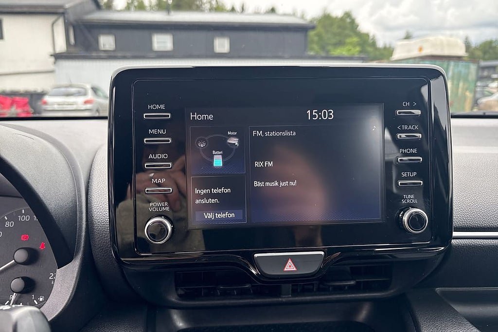 Vehicle Image 15