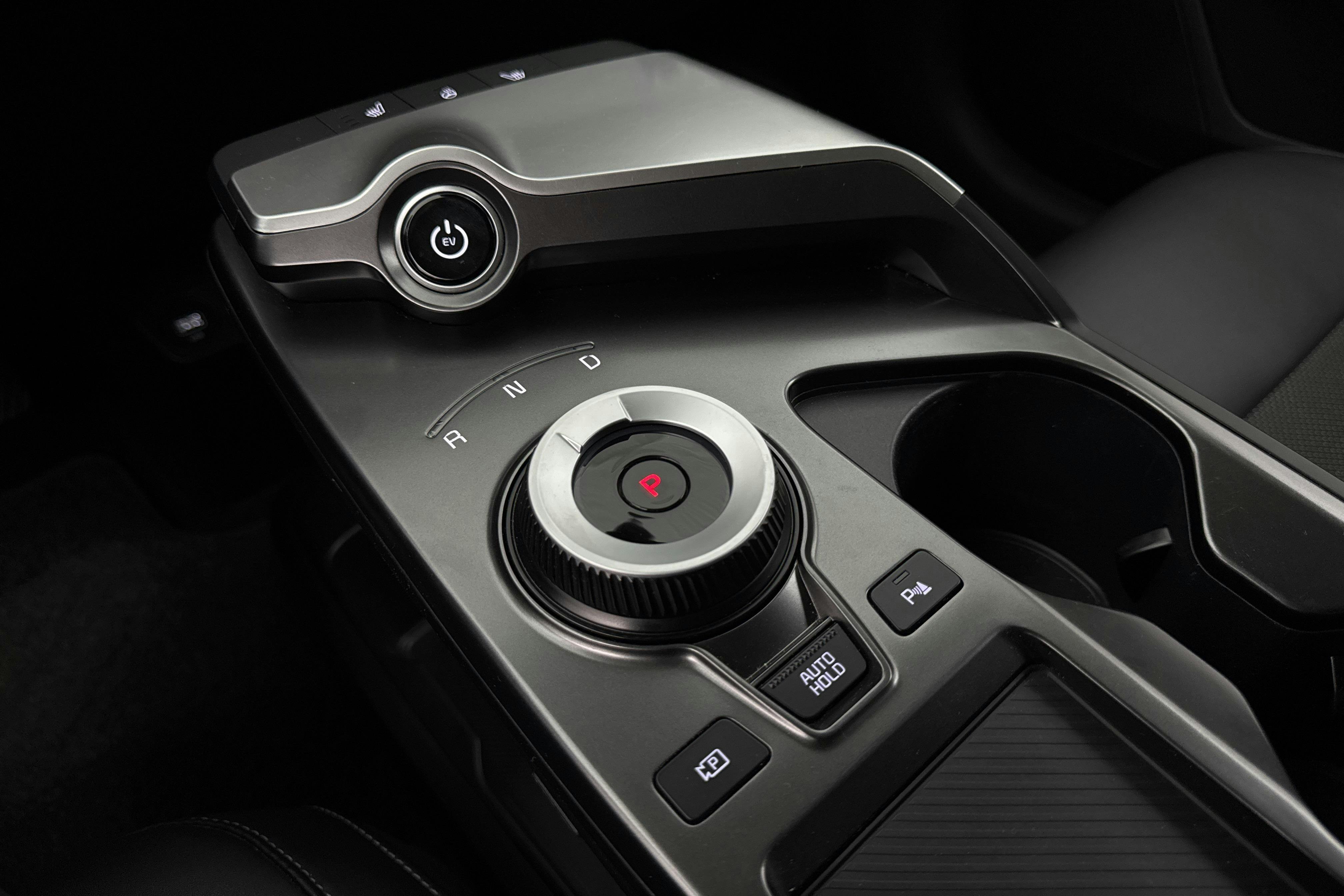 Vehicle Image 15