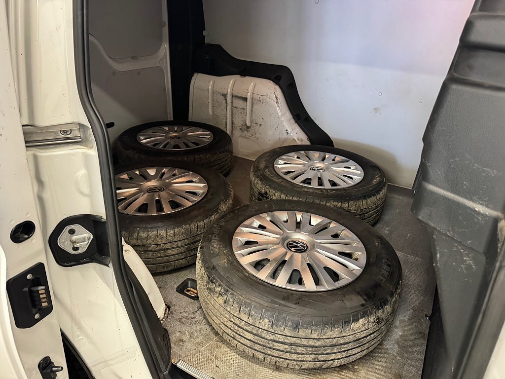 Vehicle Image 16