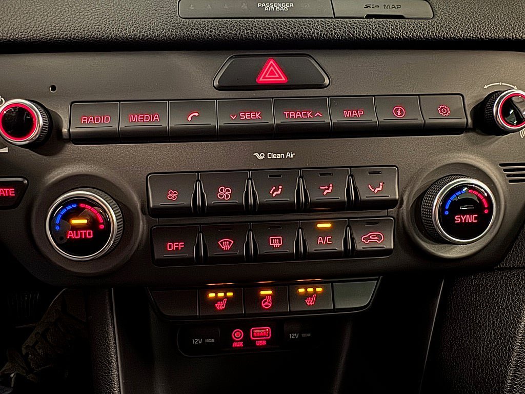 Vehicle Image 21