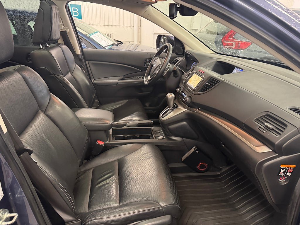 Vehicle Image 16