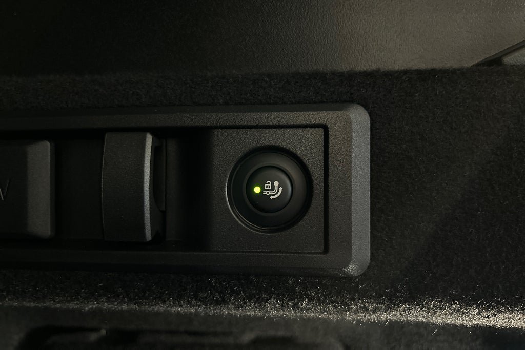 Vehicle Image 24