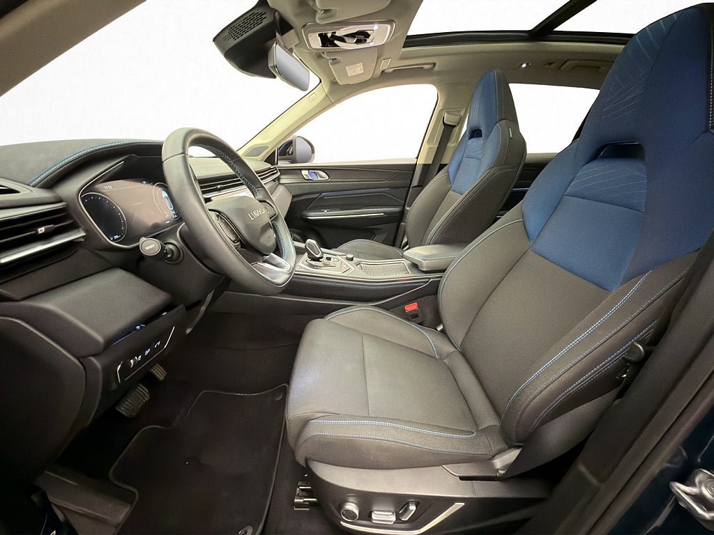 Vehicle Image 16
