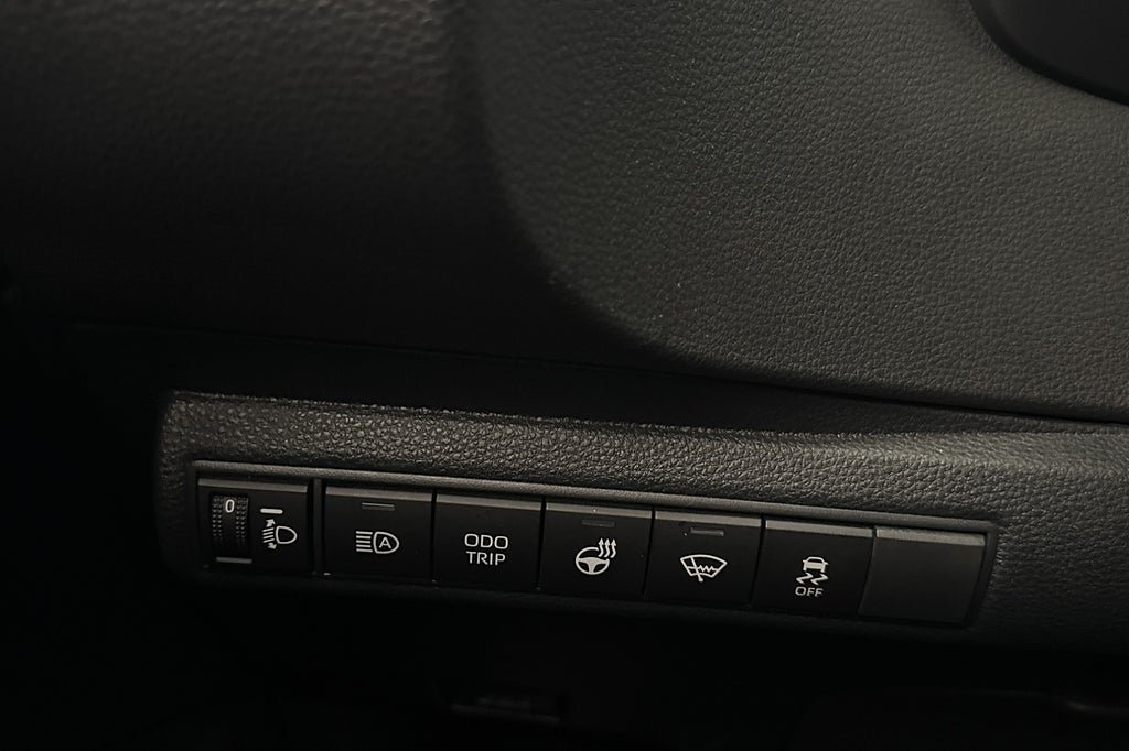 Vehicle Image 17