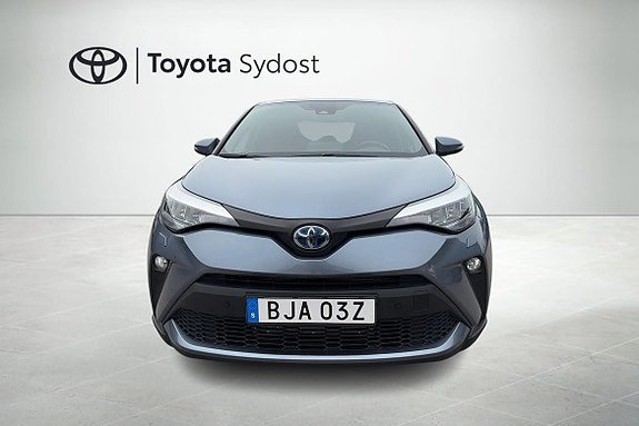 Vehicle Image 6