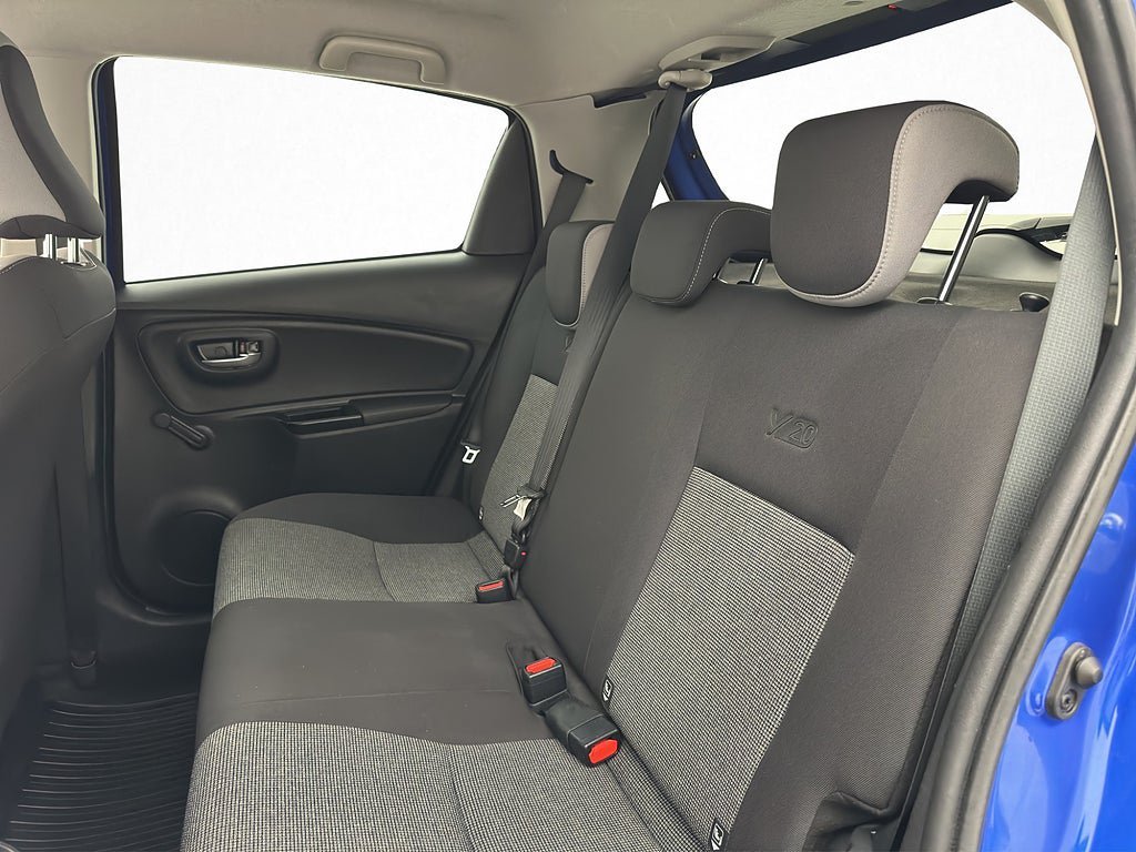 Vehicle Image 14