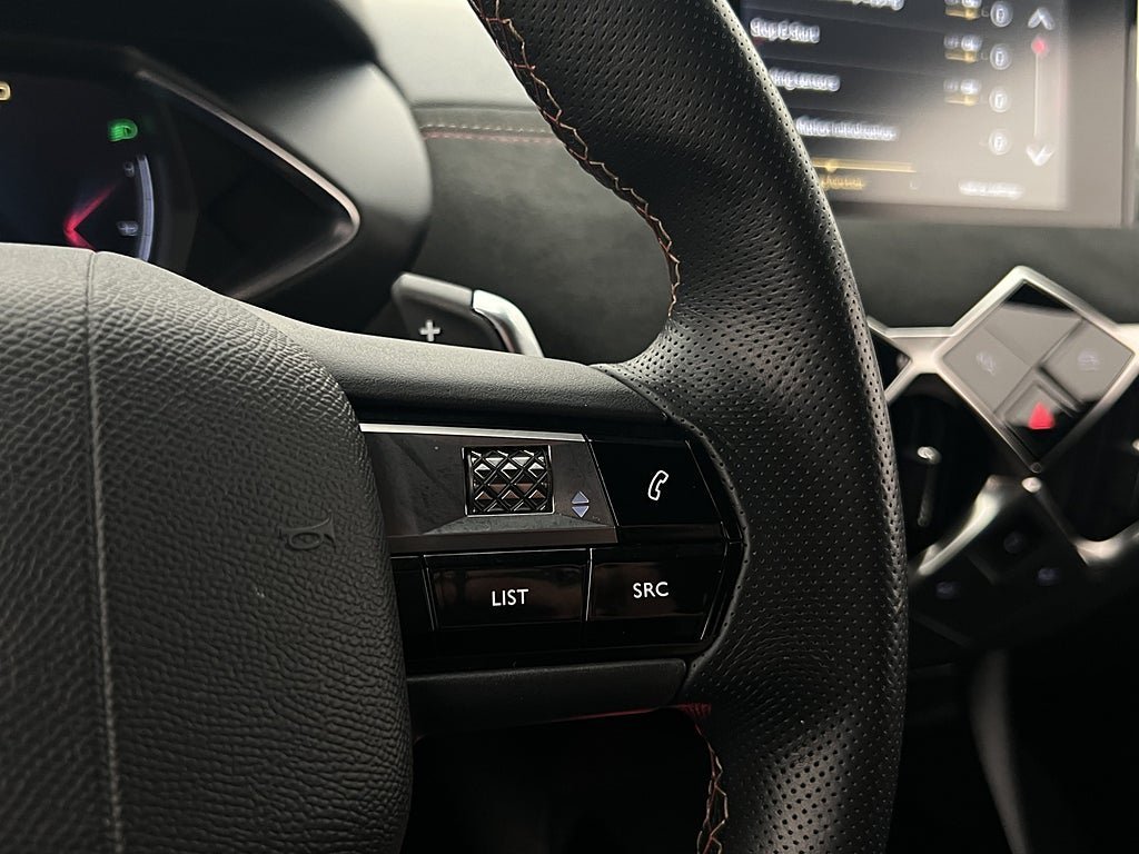 Vehicle Image 24