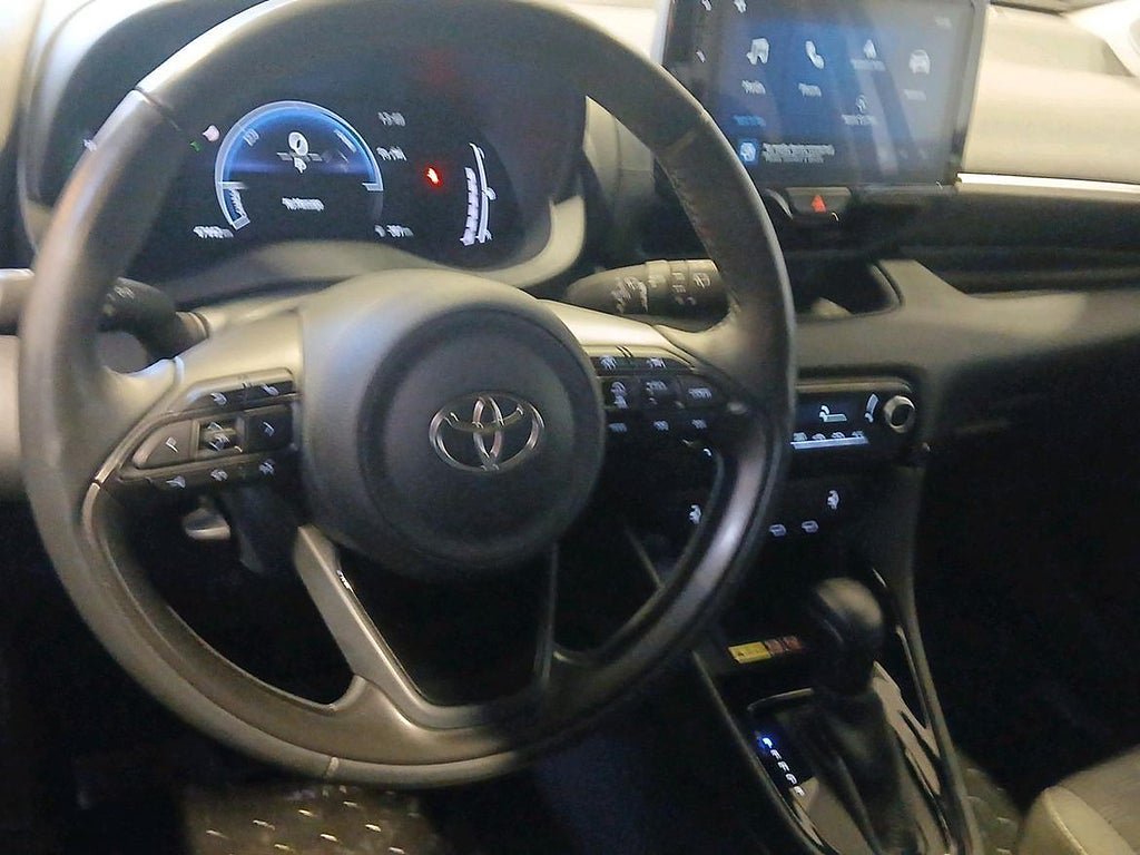 Vehicle Image 12
