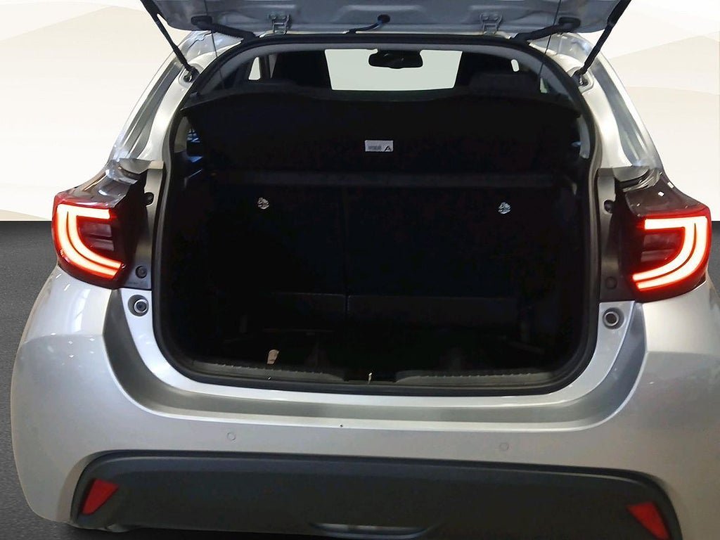Vehicle Image 13