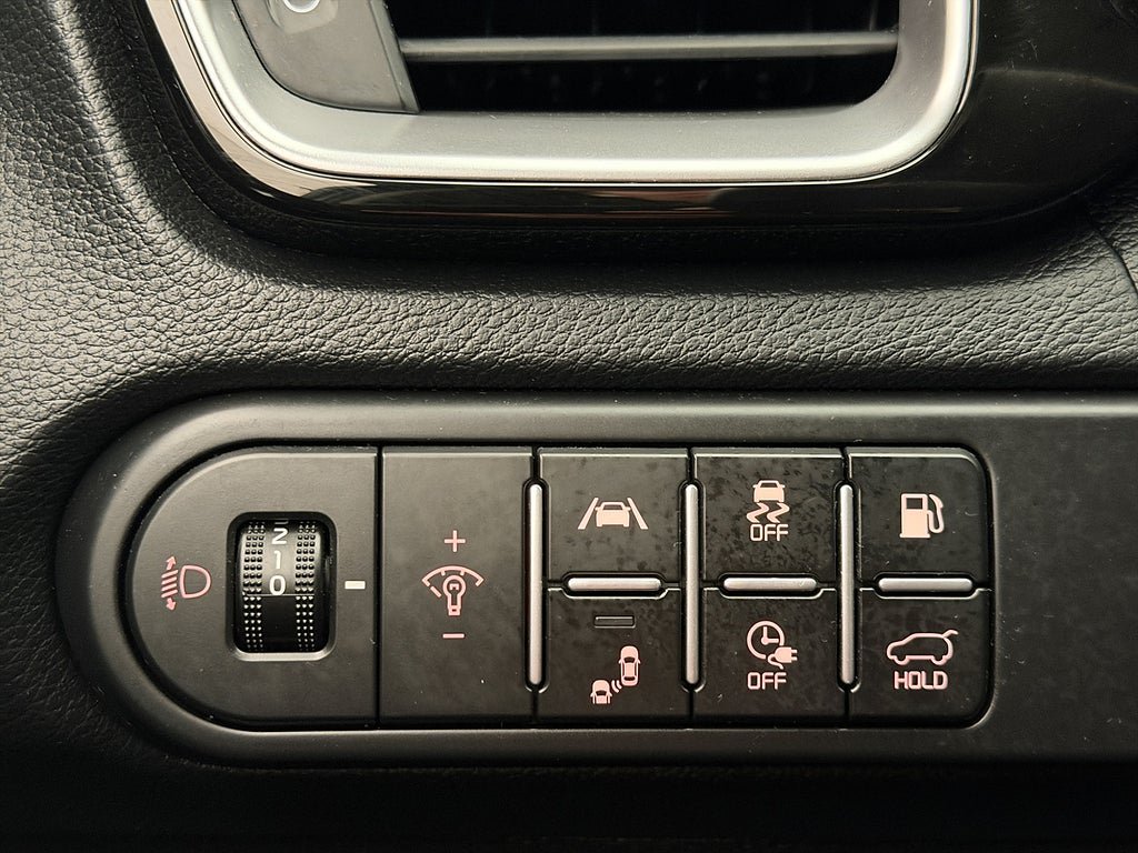 Vehicle Image 27
