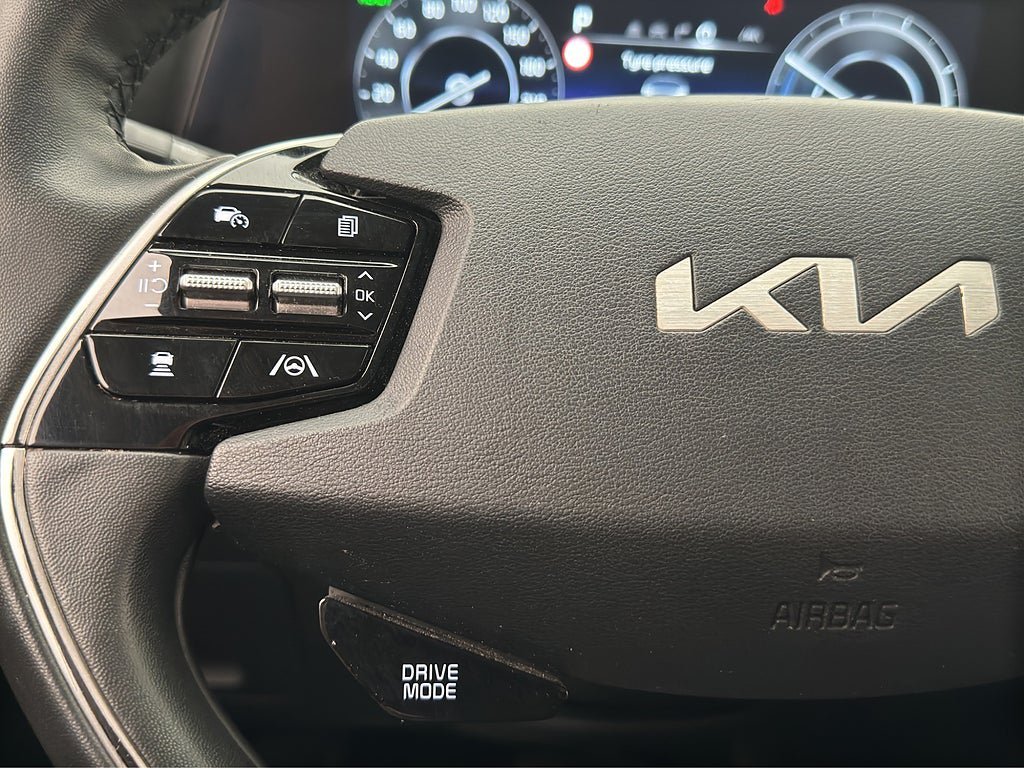 Vehicle Image 27