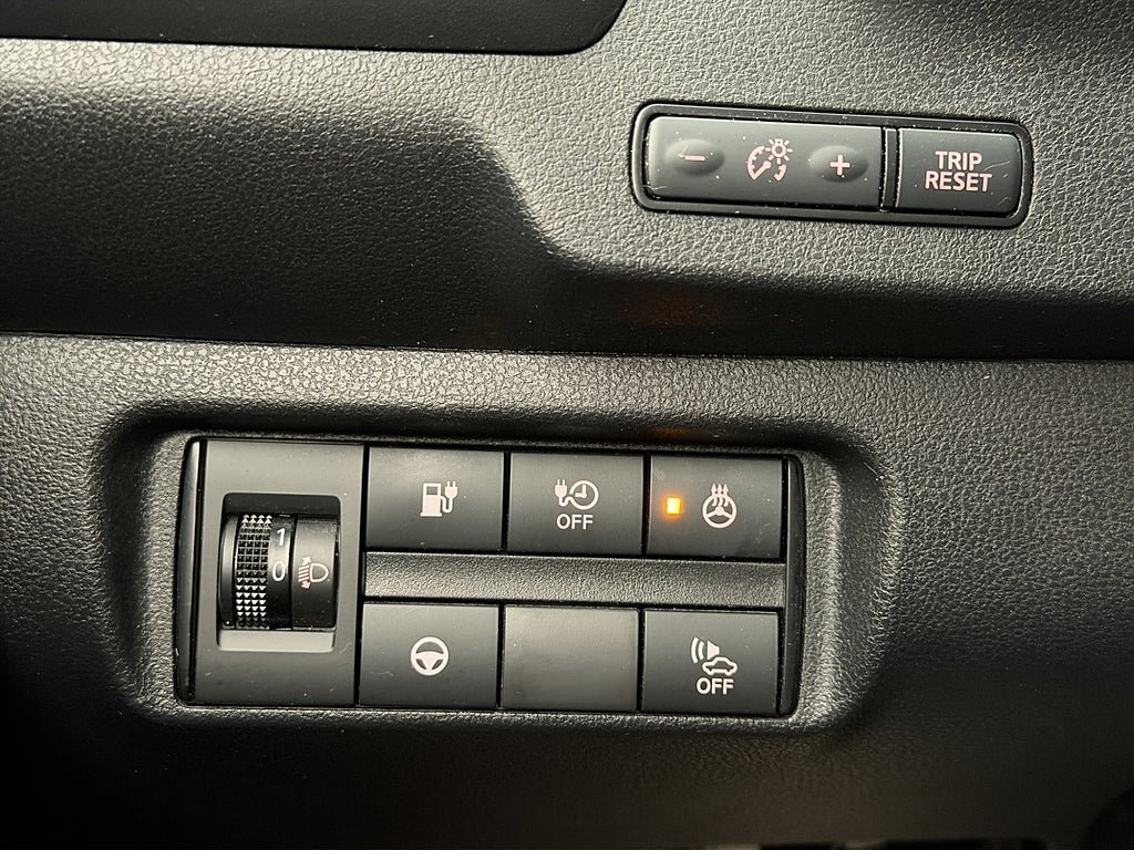 Vehicle Image 24