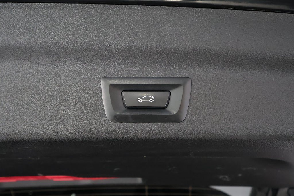 Vehicle Image 28