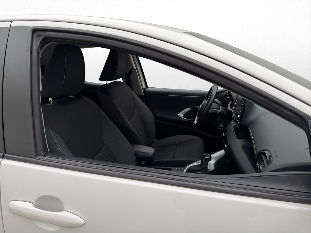Vehicle Image 10