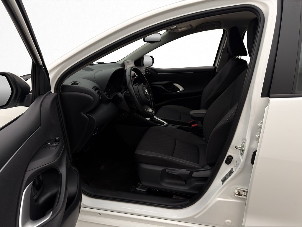 Vehicle Image 11