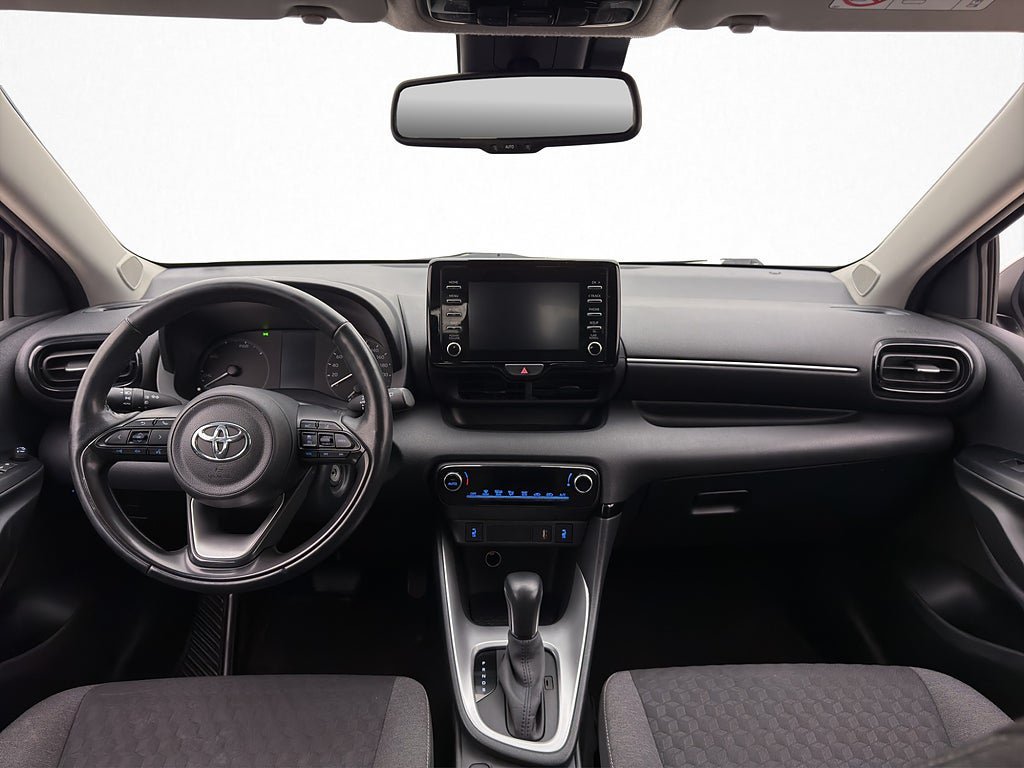 Vehicle Image 12
