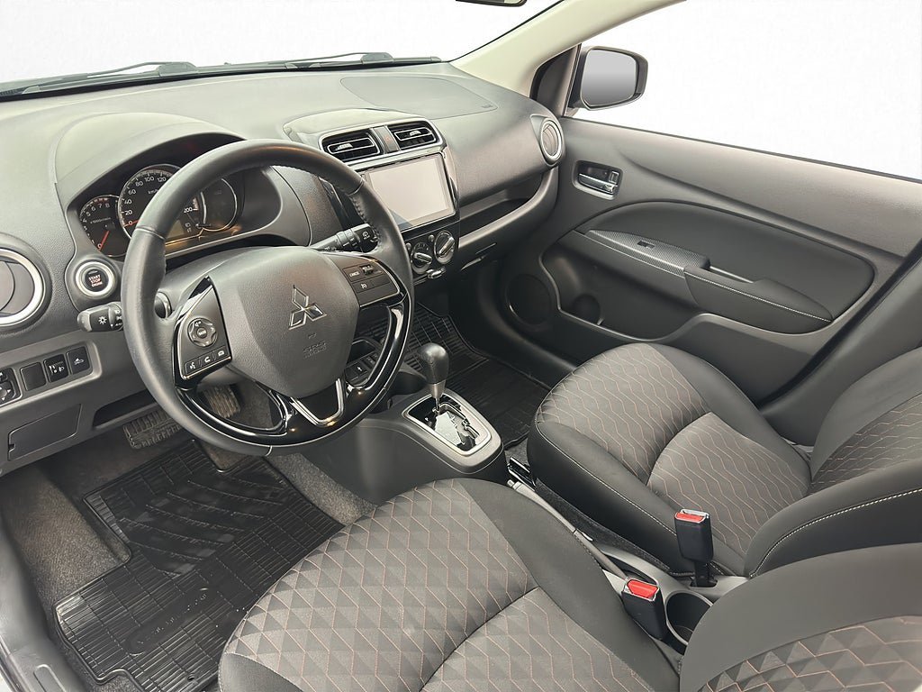 Vehicle Image 10