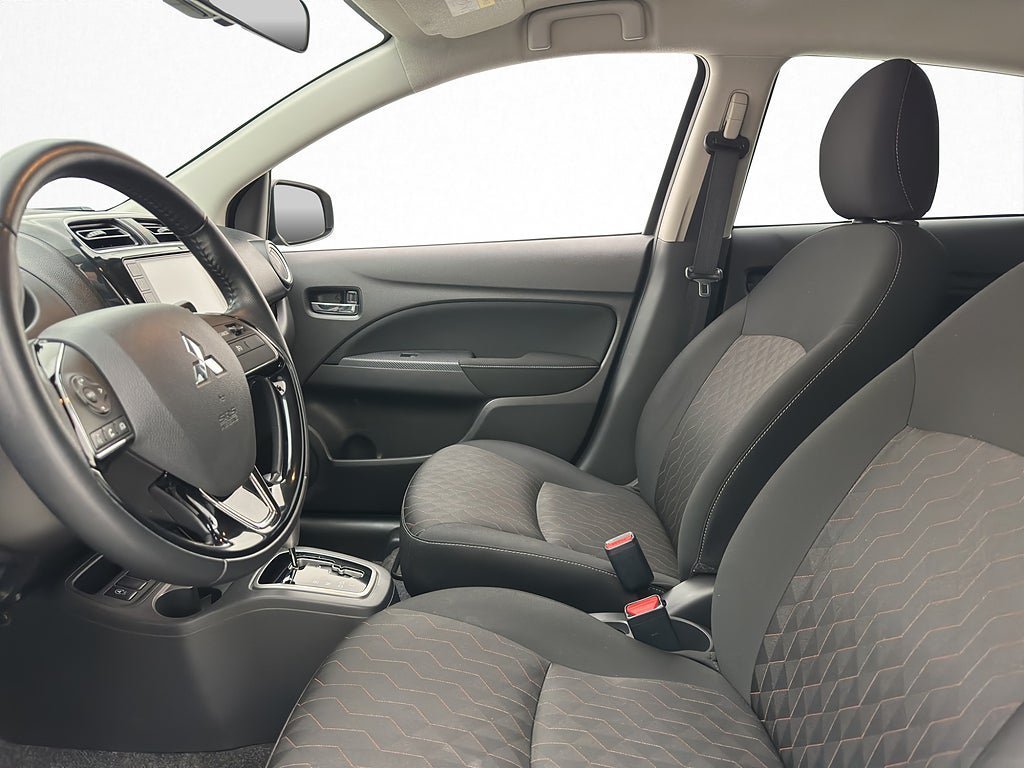 Vehicle Image 11