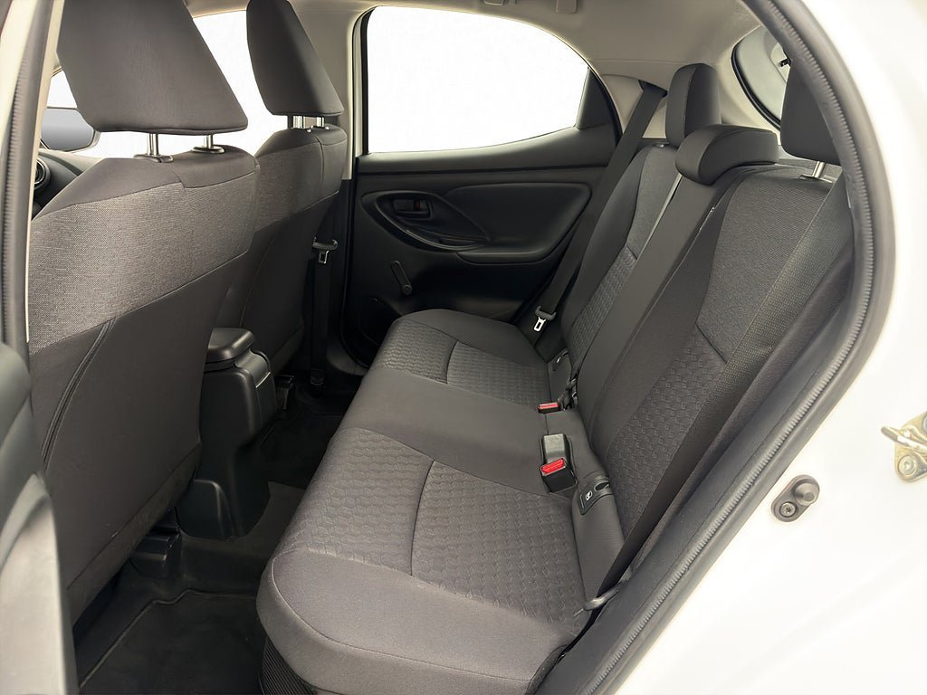 Vehicle Image 23