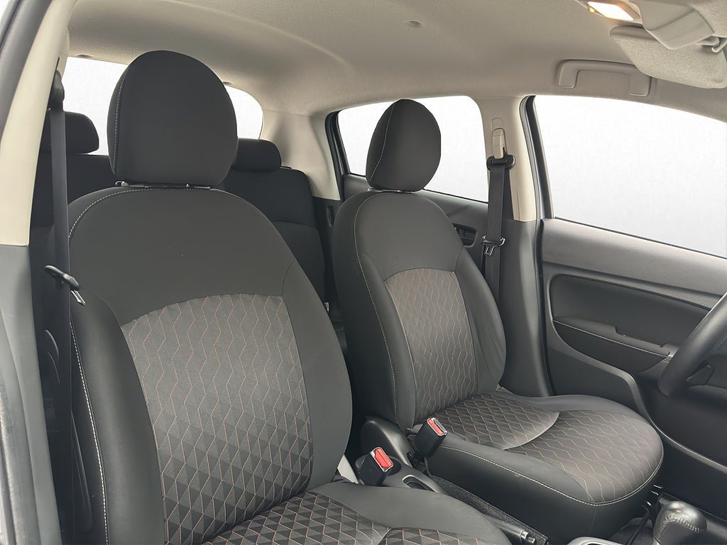 Vehicle Image 20
