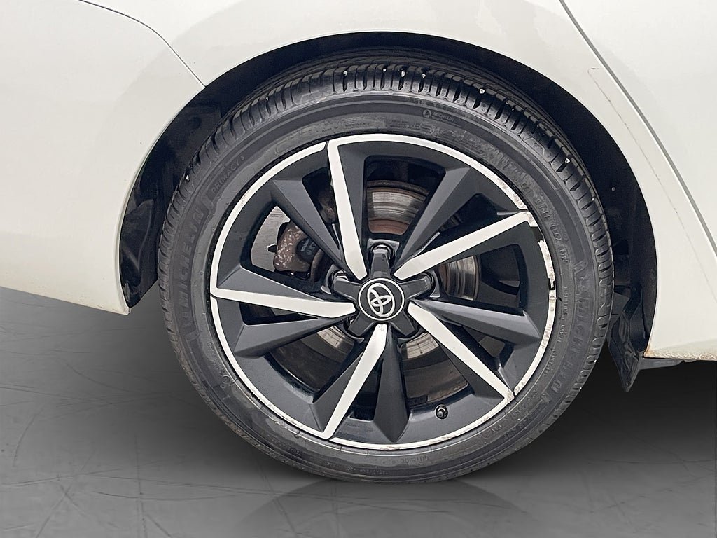 Vehicle Image 30
