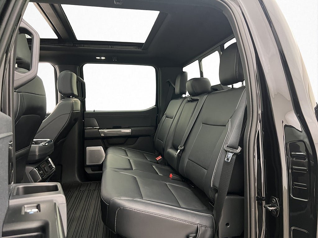Vehicle Image 35