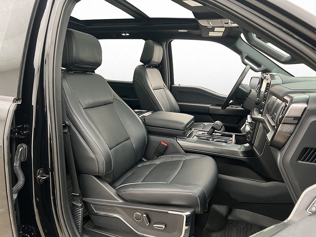 Vehicle Image 36