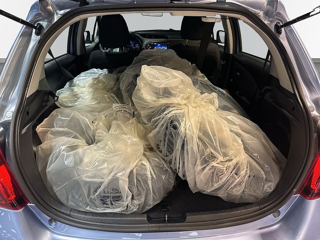 Vehicle Image 10