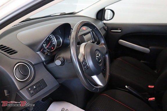 Vehicle Image 13