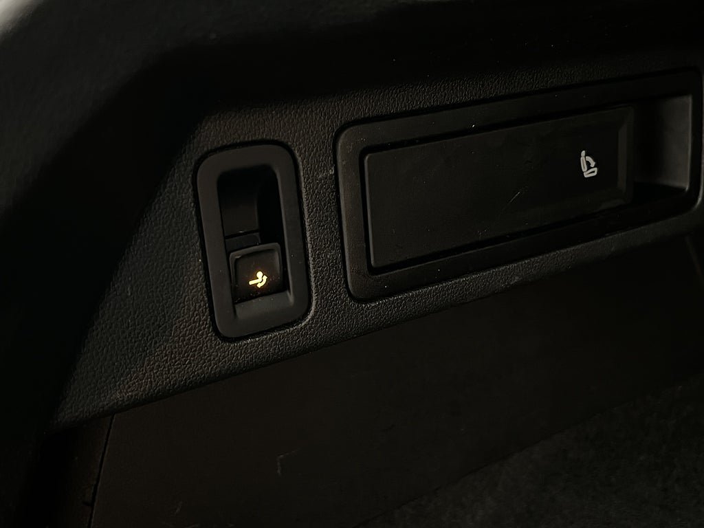 Vehicle Image 28