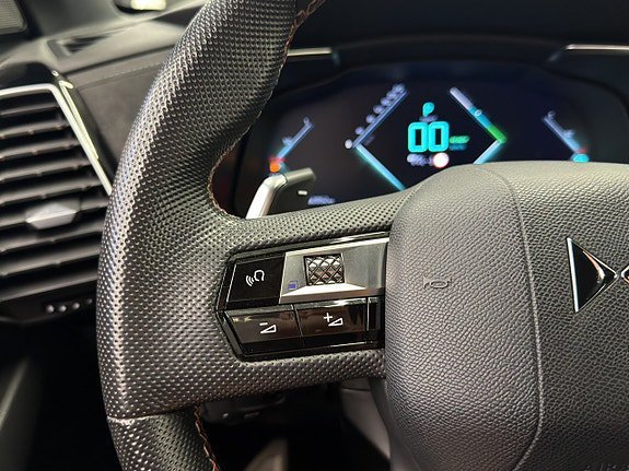 Vehicle Image 38