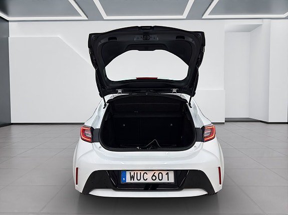 Vehicle Image 15