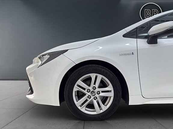 Vehicle Image 16
