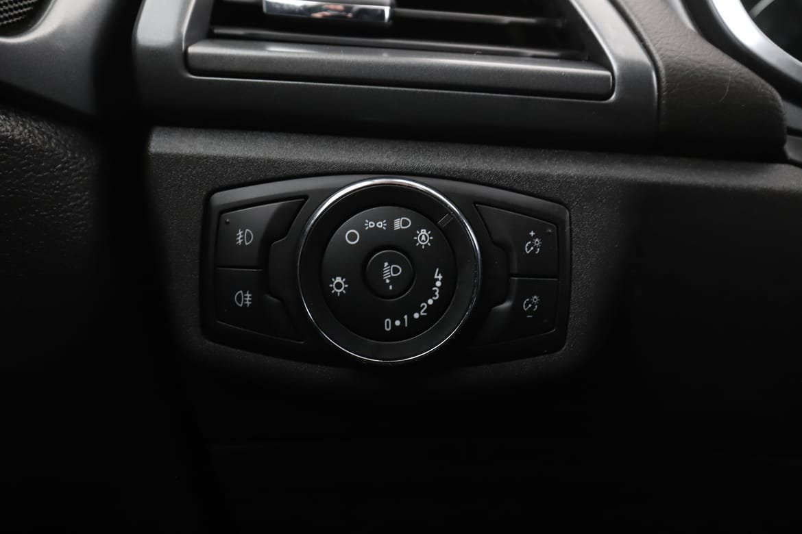 Vehicle Image 36
