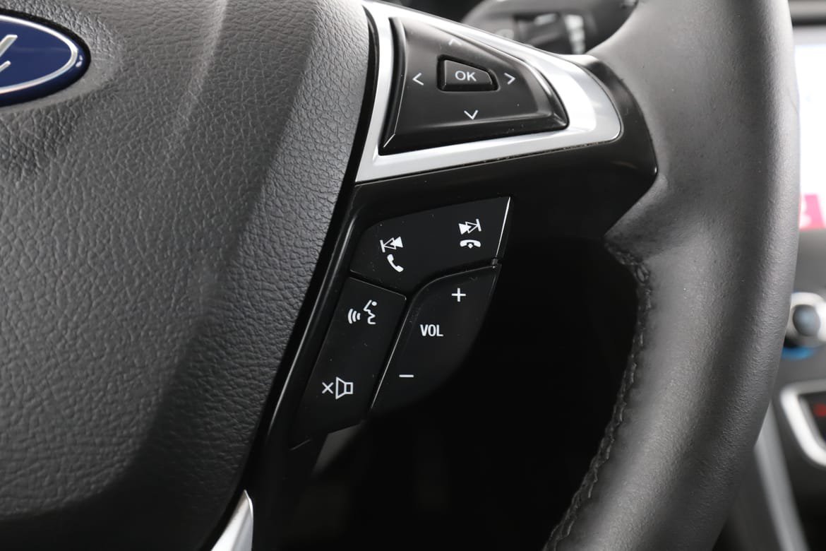 Vehicle Image 38