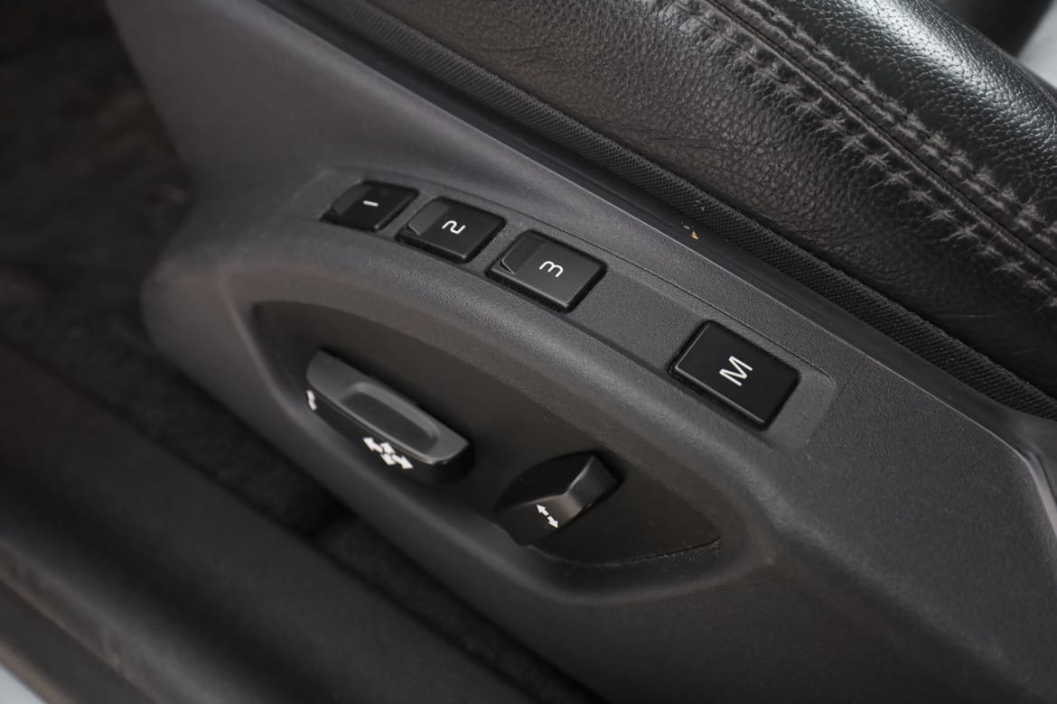 Vehicle Image 35