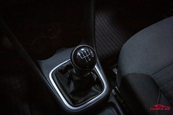 Vehicle Image 26