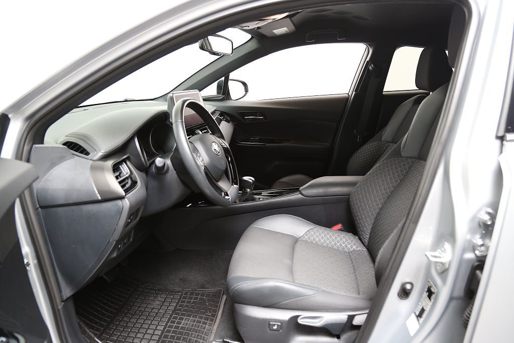 Vehicle Image 10
