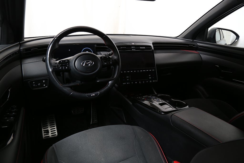 Vehicle Image 16