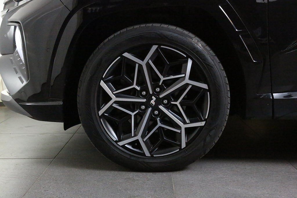 Vehicle Image 26