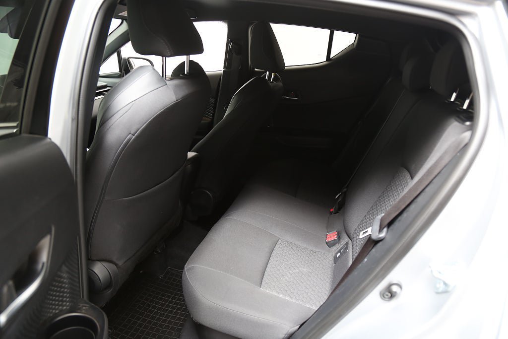 Vehicle Image 24