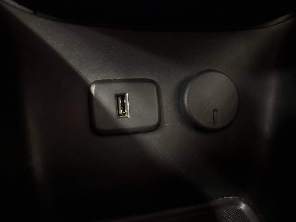 Vehicle Image 24