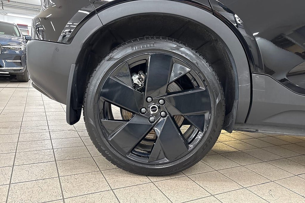 Vehicle Image 17