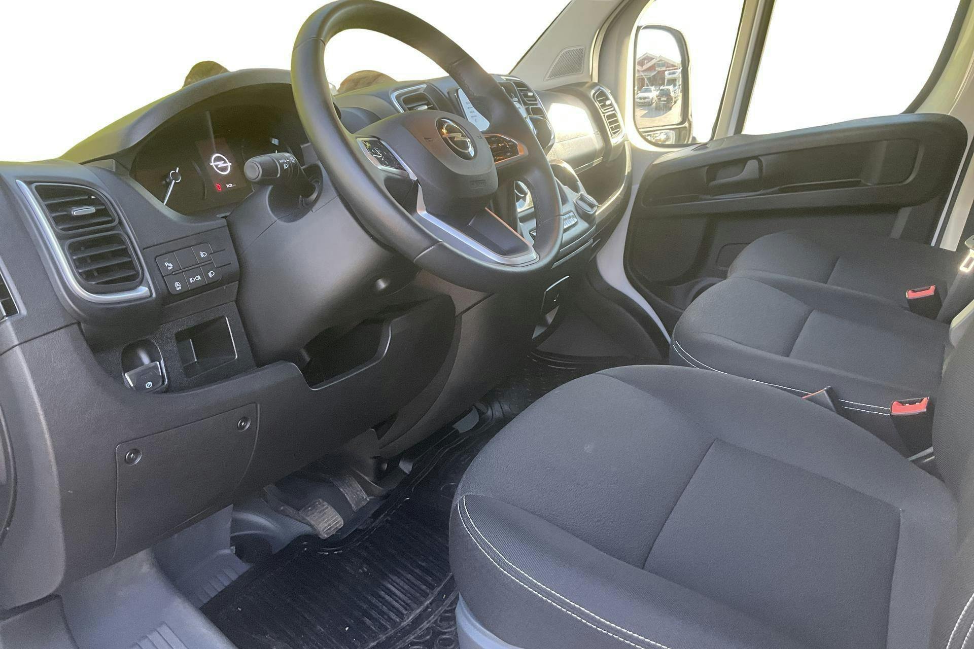 Vehicle Image 15