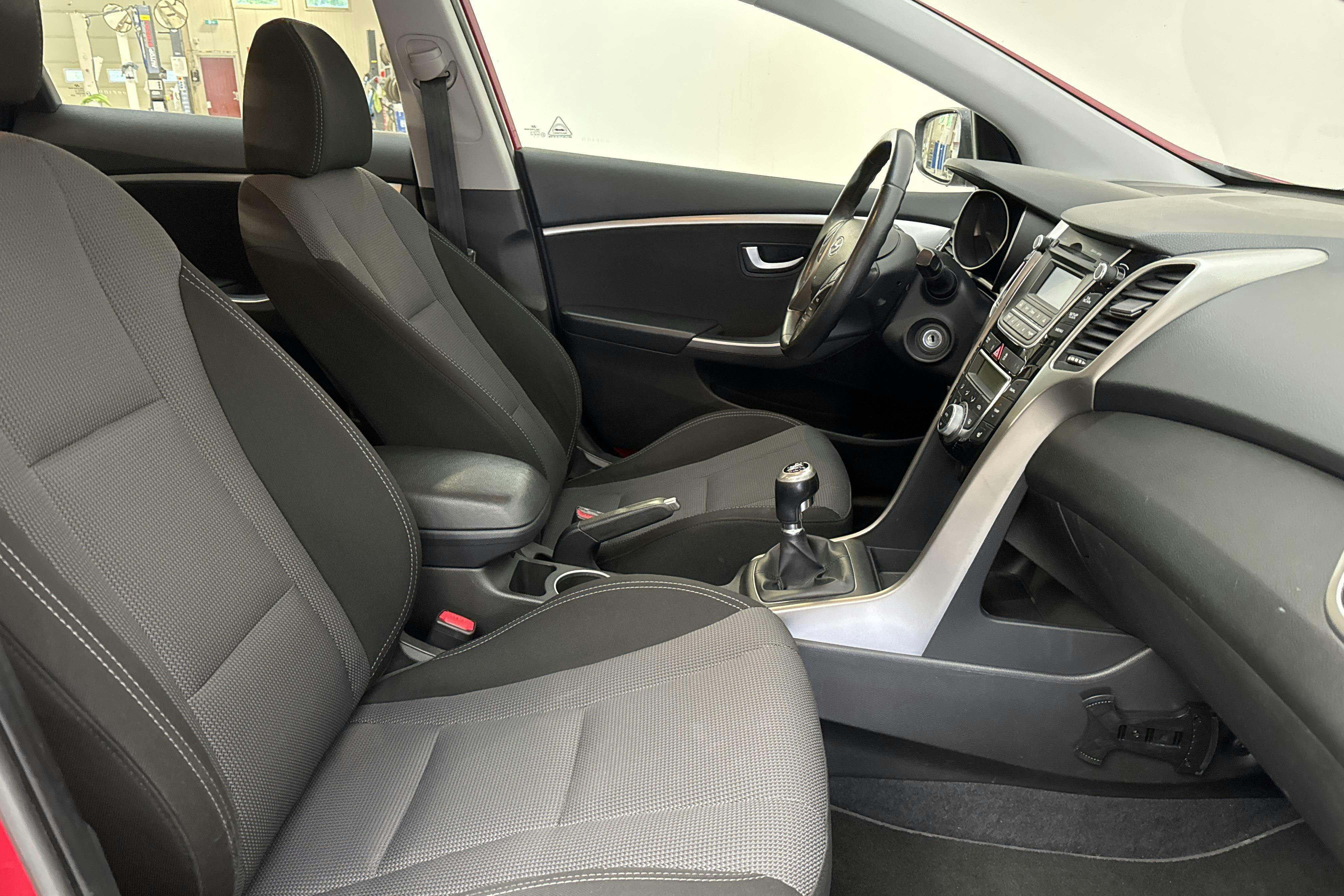 Vehicle Image 7